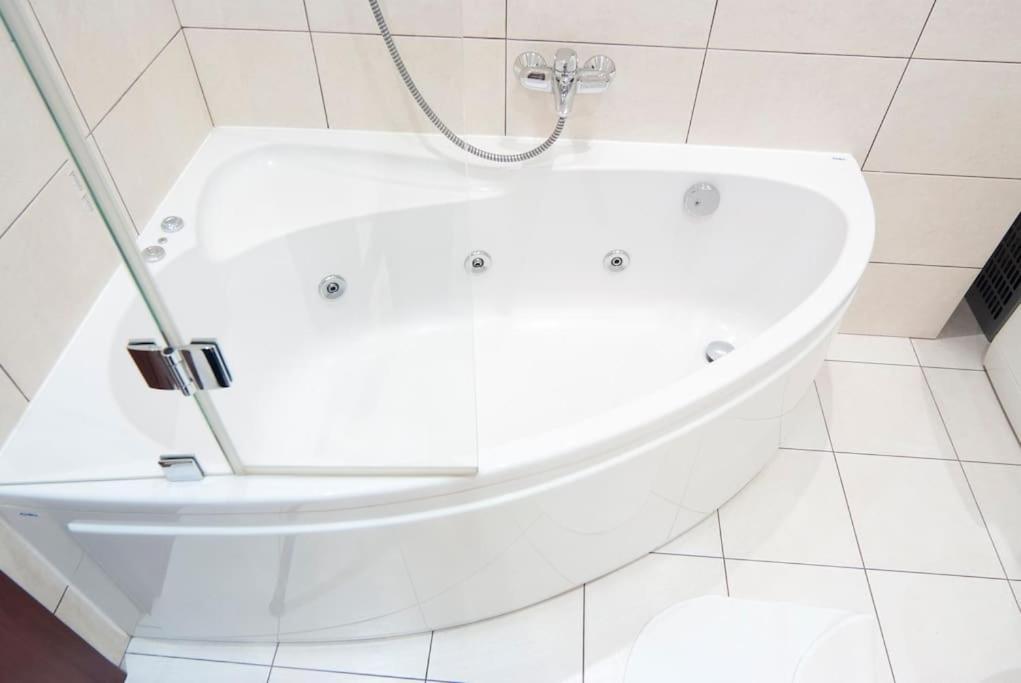 Apartment Spa Bath